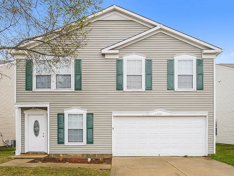 1228 N Aberdeen Dr — Photo 1