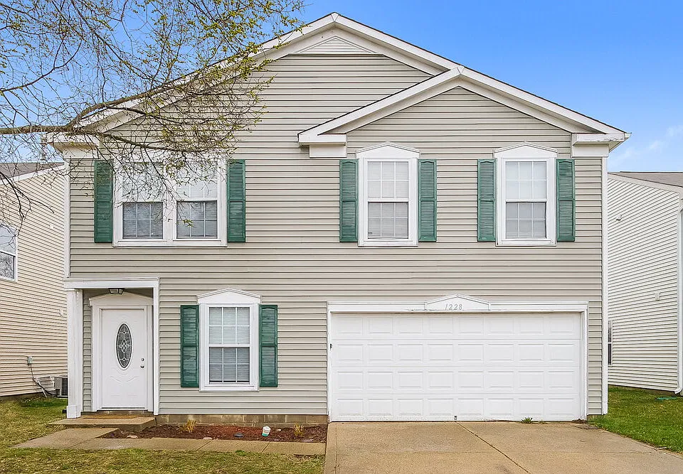 1228 N Aberdeen Dr