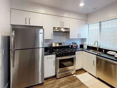 2BR, 2.5BA Townhouse