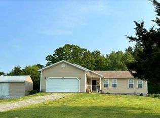 302 Woolsey Ave, Mountain View, MO 65548