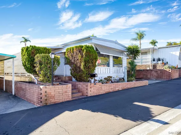 245 W Bobier Dr Space 44, Vista, CA 92083