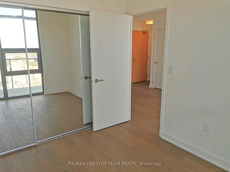 11 Wellesley St W #6013 — Photo 11
