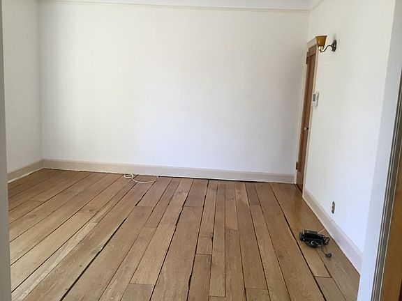 5th image of 38-30 Douglaston Pkwy #3C