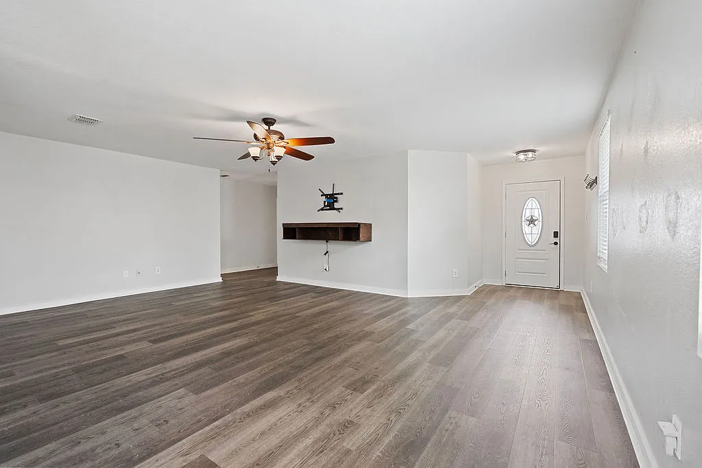 3 bed, 1532 sqft, $2,395 — Photo 4