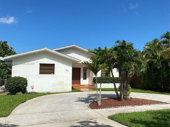 3715 SW 60th Pl, Miami, FL 33155