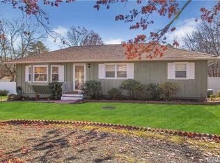 310 Jamaica Ave, Medford, NY