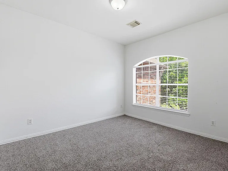 16023 Powder Springs Ln — Photo 36
