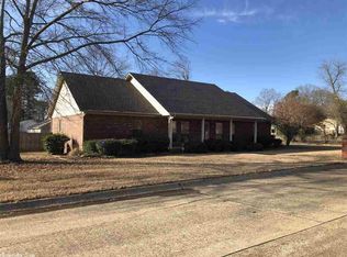 1716 Regency Dr, Malvern, AR 72104