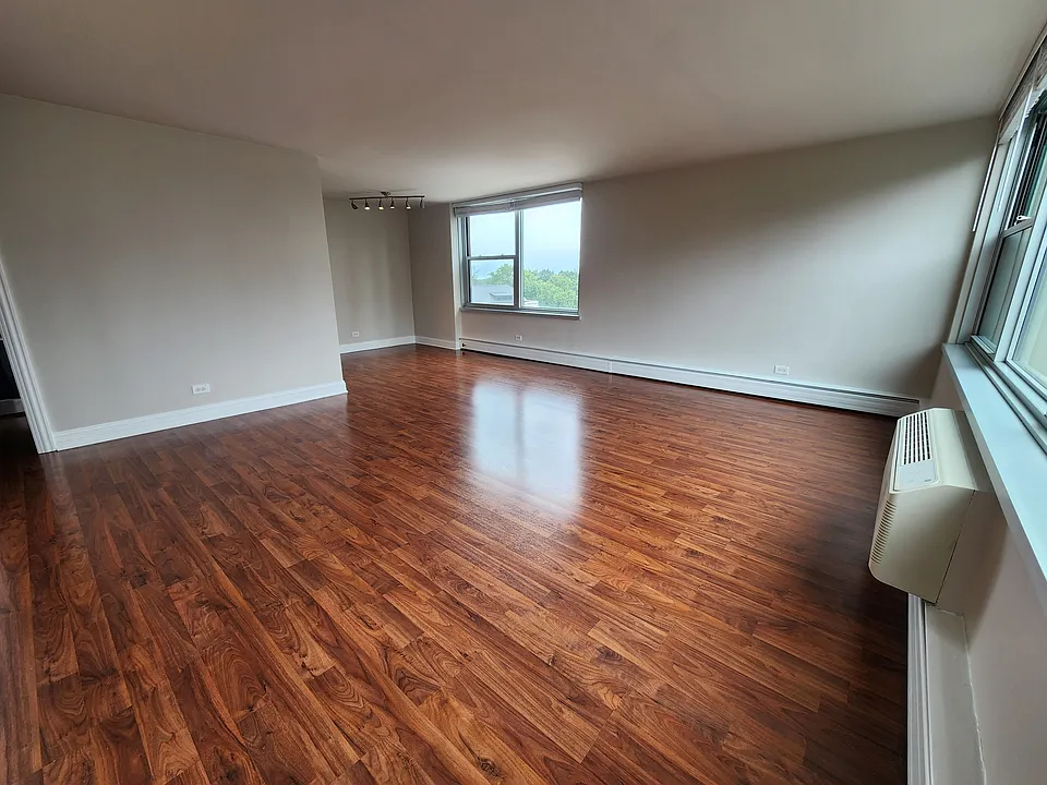 Living Room / Dining Room