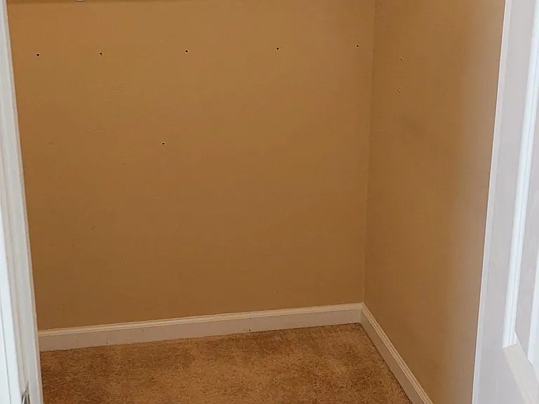 2869 Brewster Dr — Photo 13