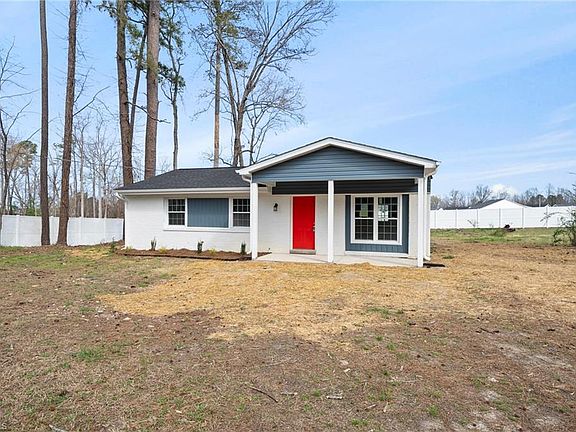 2nd image of 5001 Royal Acres Rd