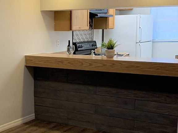 5th image of 3056 Sir Hamilton Cir #2