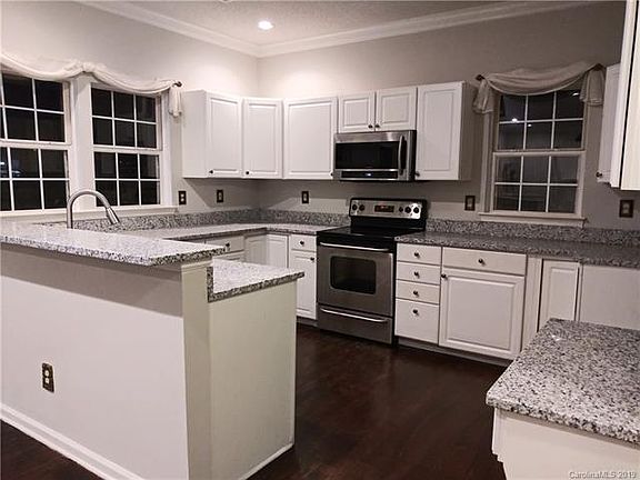 3rd image of 9022 Tayside Ct