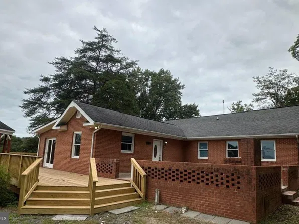 5186 Waterfront Ln, King George, VA 22485