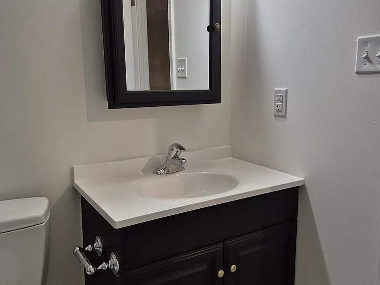 4 Fieldstone Ct — Photo 2