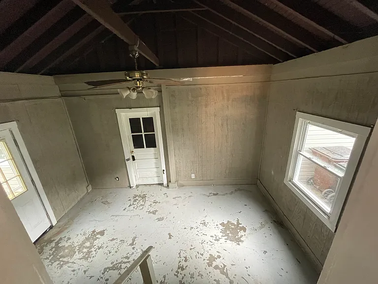 8007 Greenway Dr — Photo 9