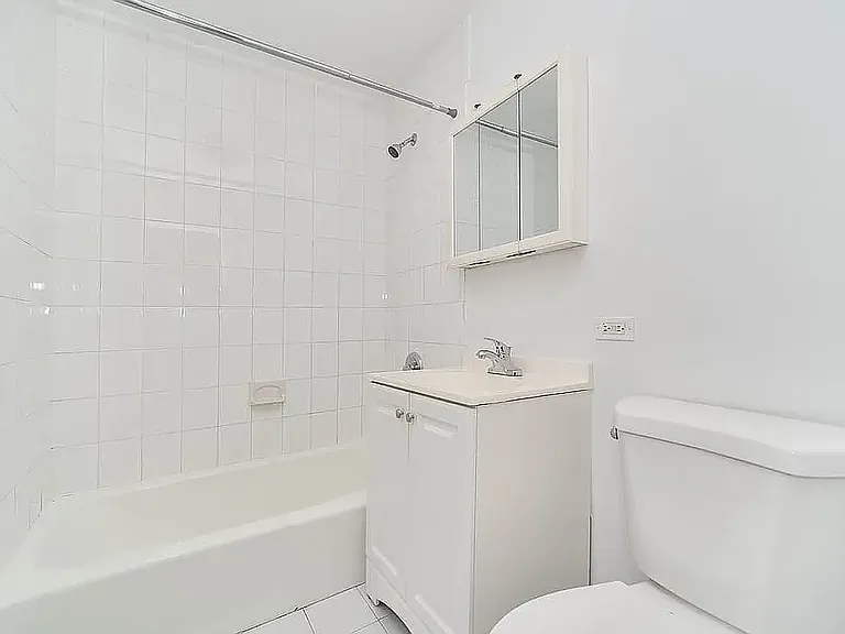 484 9th Ave #2A — Photo 5