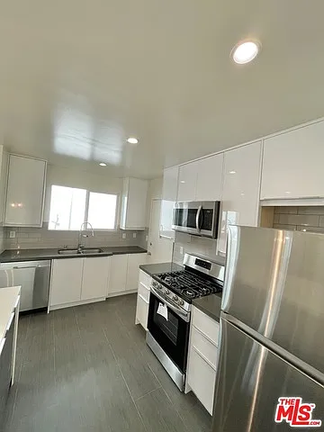 1157 Horn Ave #3 — Photo 34