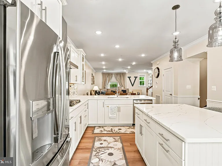 7353 Mountaineer Dr — Photo 11