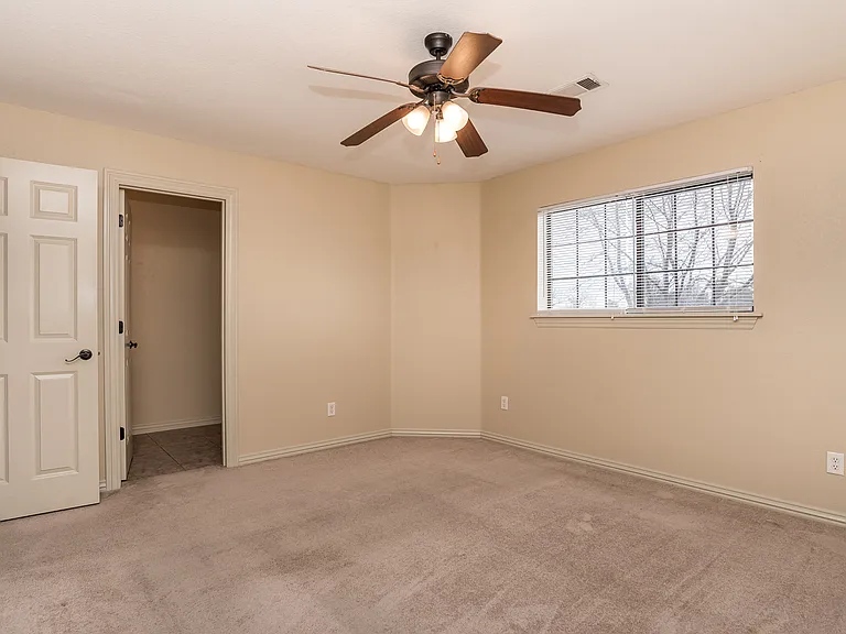 4040 Glenstone Ter — Photo 12