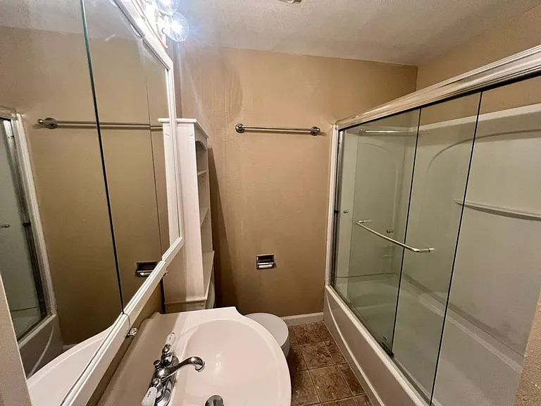 1050 I St — Photo 5