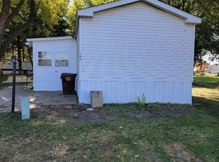 168 Dayflower Cir, Davis Junction, IL 61020