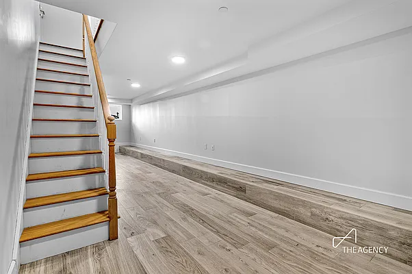 Rented by The Agency | media 9