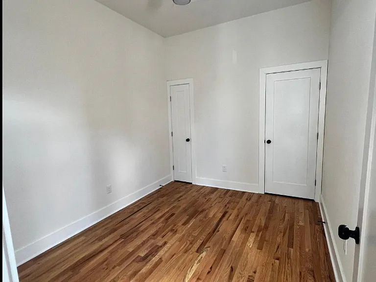 106 E Broad St — Photo 25
