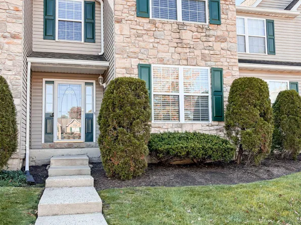 890 Doe Ct, Royersford, PA 19468