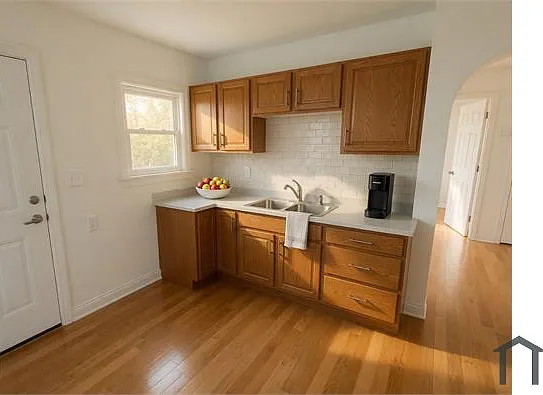 819 Mildred Ave — Photo 3