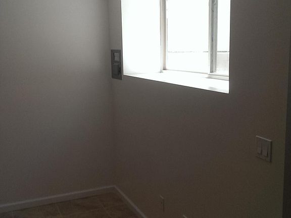 2nd image of 10 Hardy Pl