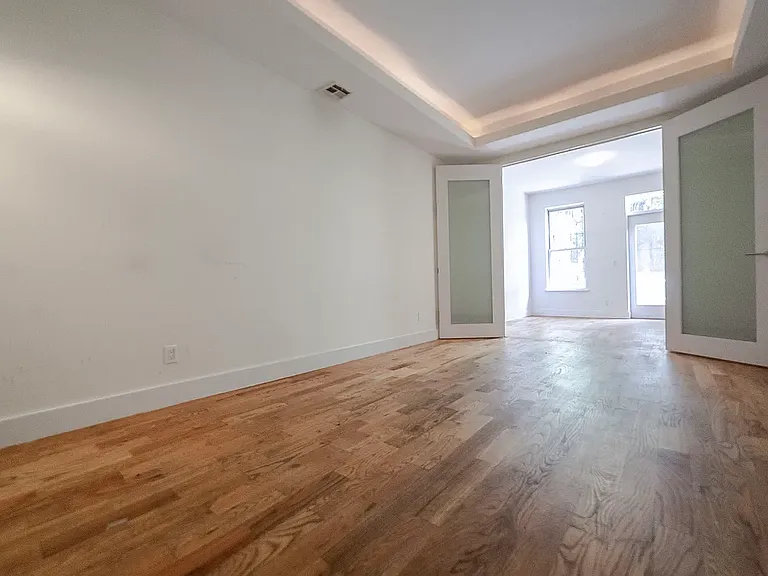 96 George St #2R — Photo 5