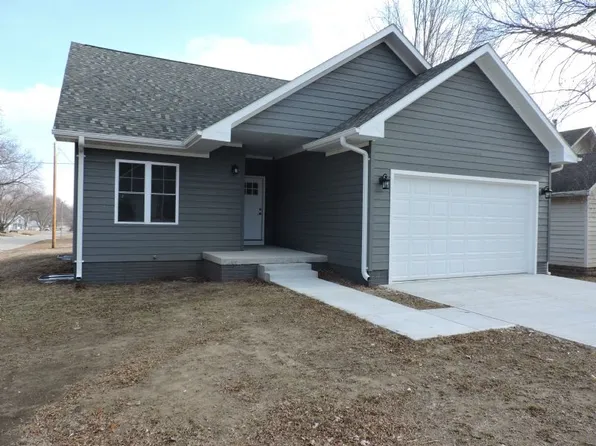 1910 Main St, Hamburg, IA 51640