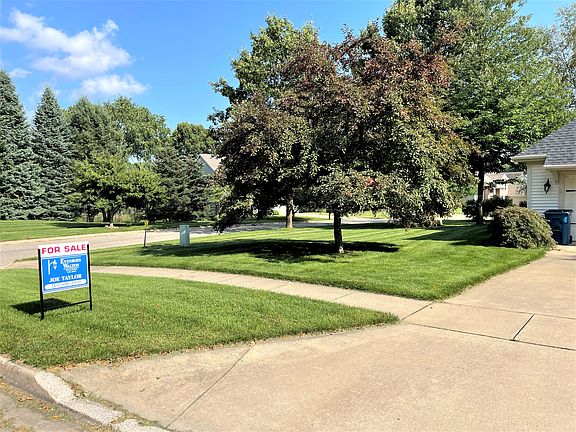 3rd image of 190 Equestrian Dr
