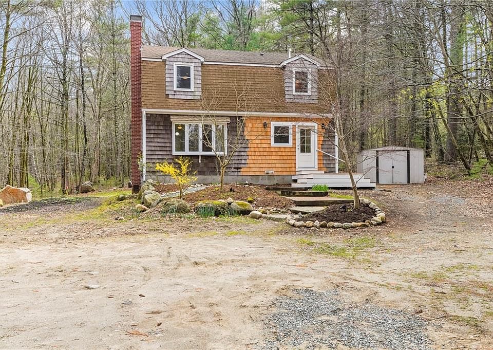 1st image of 21 Bel Air Dr