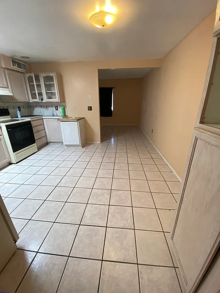 2 bed, 1.0 bath, 800 sqft, $1,150 — Photo 4