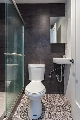 Rented by Mdrn Residential | media 87