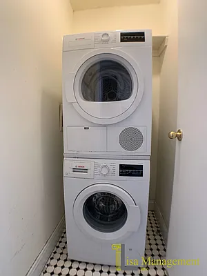 Rented by Lisa Management Inc | media 9