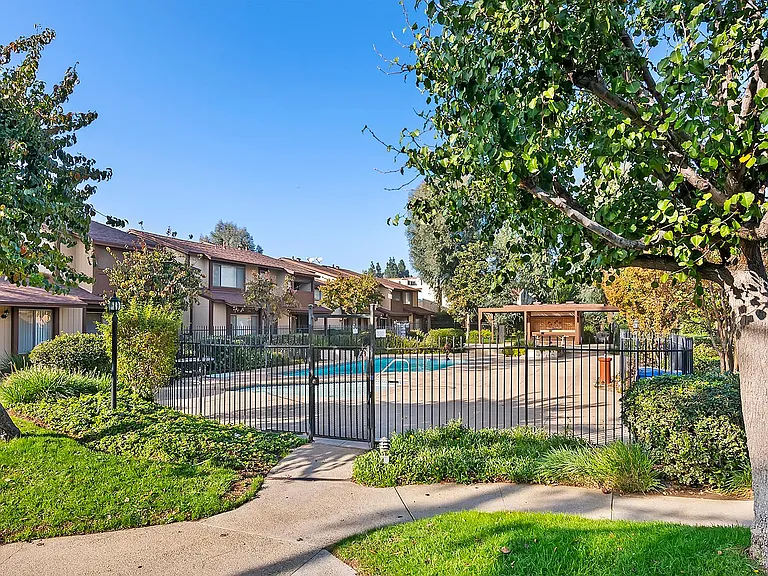 8707 Cedros Ave #7 — Photo 46