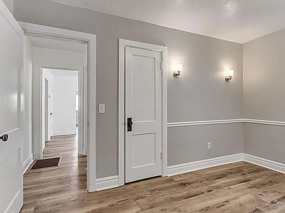 2846 Van Buren Ave — Photo 13