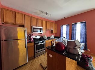 1702 W Greenleaf Ave #1, Chicago, IL 60626