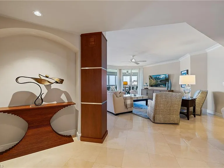 4021 Gulf Shore Blvd N #1804 — Photo 3
