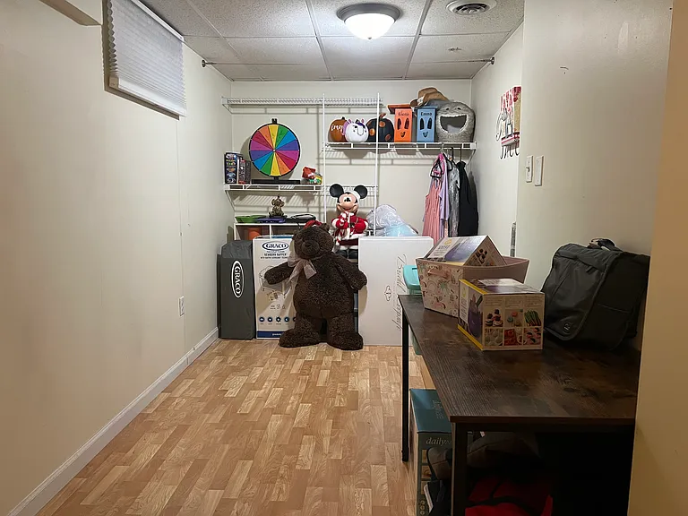 430 Thayer Ave — Photo 17