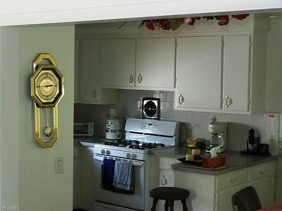 4th image of 4945 E 81st St
