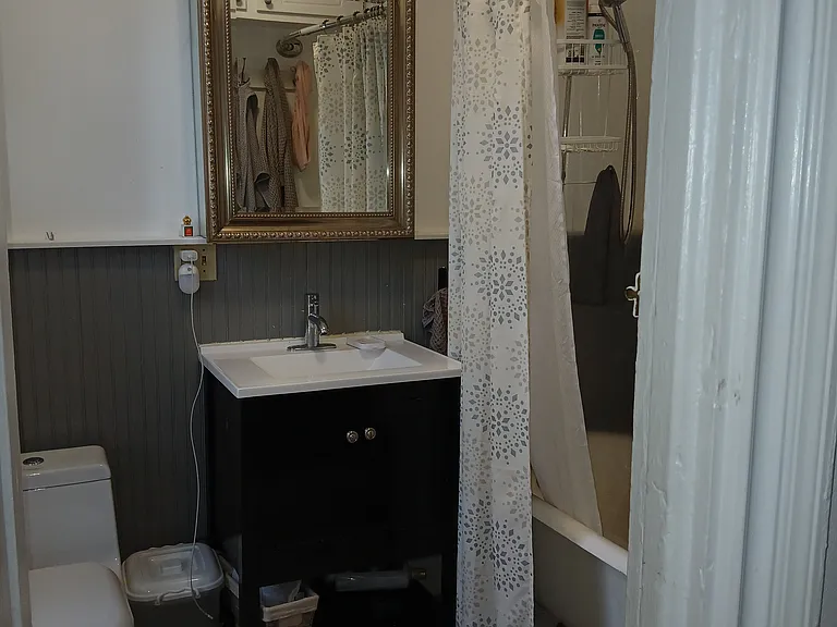 124 Bright St #1 — Photo 9