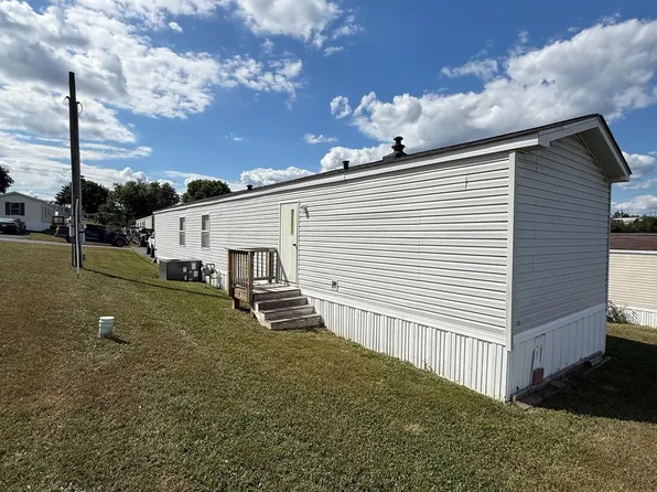 54 Ours Dr, Martinsburg, WV 25405