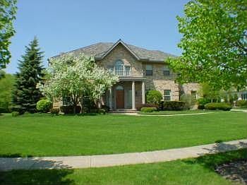 1st image of 1216 Canterbury Cir