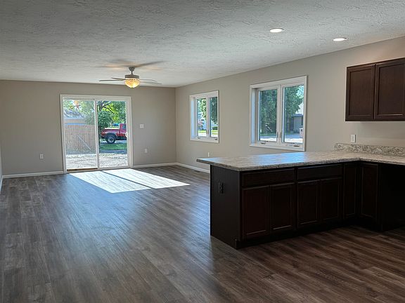 4th image of 1409 W A Street