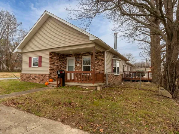 501 S Binkley St, West Frankfort, IL 62896