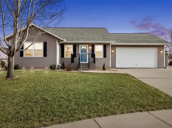 5685 Prairie Hill Ct, Marion, IA 52302